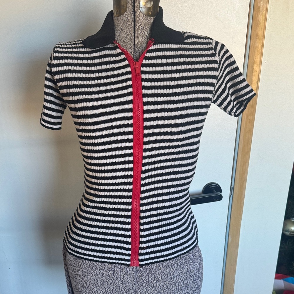 Striped Black and White Women's Top with Red Zipper